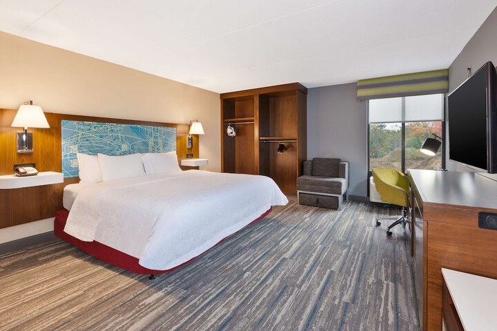 Room 30 of 43