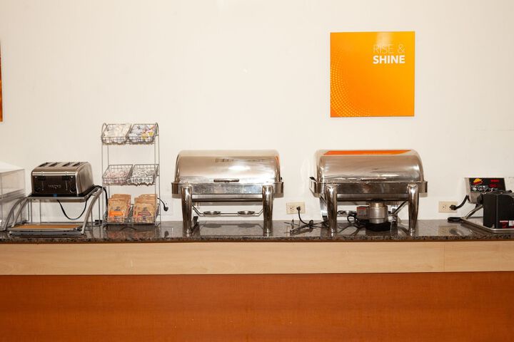 Breakfast/Coffee Service 45 of 54