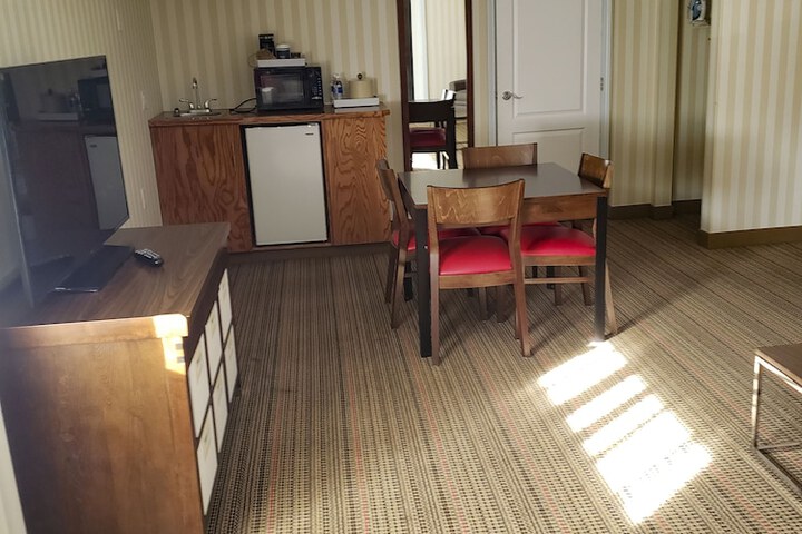 Room 29 of 37