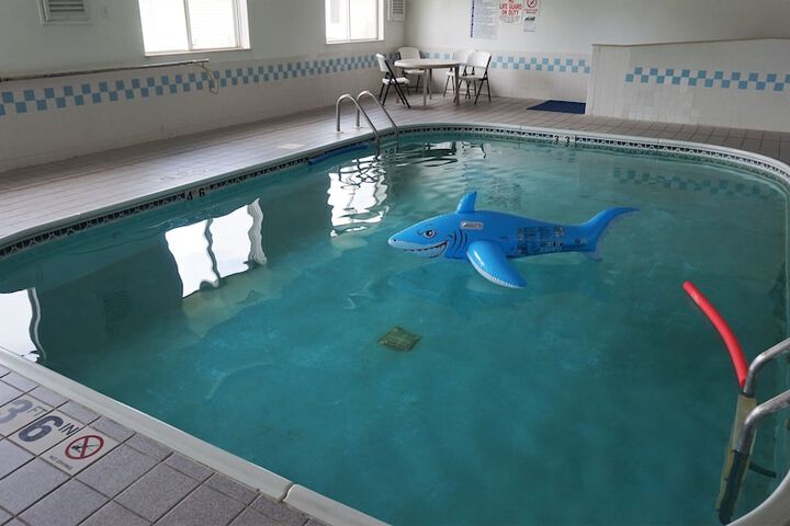 Econo Lodge Inn & Suites Pekin - Peoria Area
