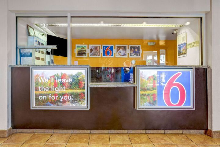 Motel 6 Raleigh NC - North