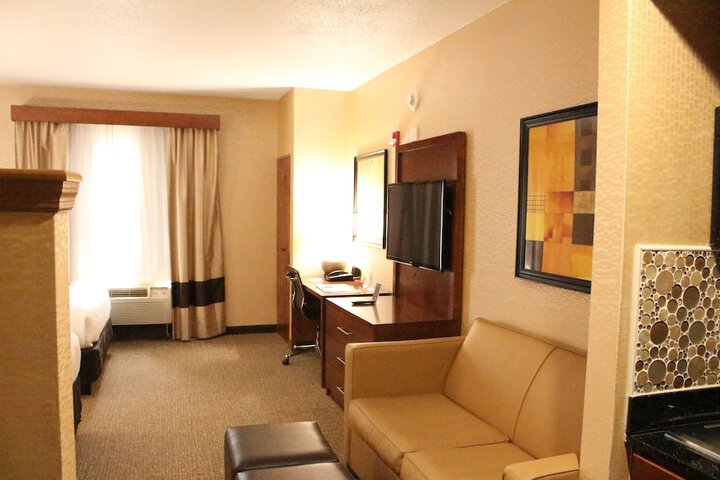 Room 33 of 75