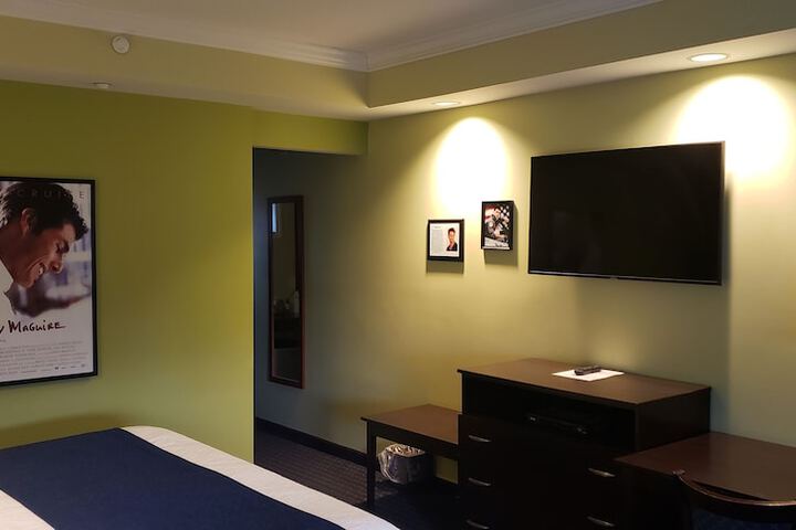 Room 28 of 42