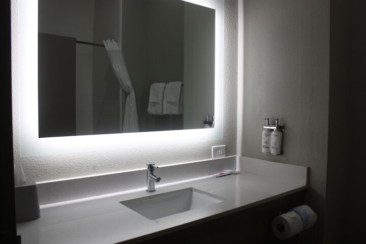 Holiday Inn Express Hotel & Suites Shamrock North by IHG
