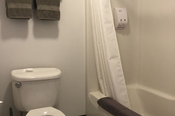 Room 11 of 21