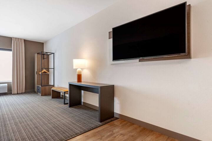 Comfort Suites Cottage Grove – Madison
