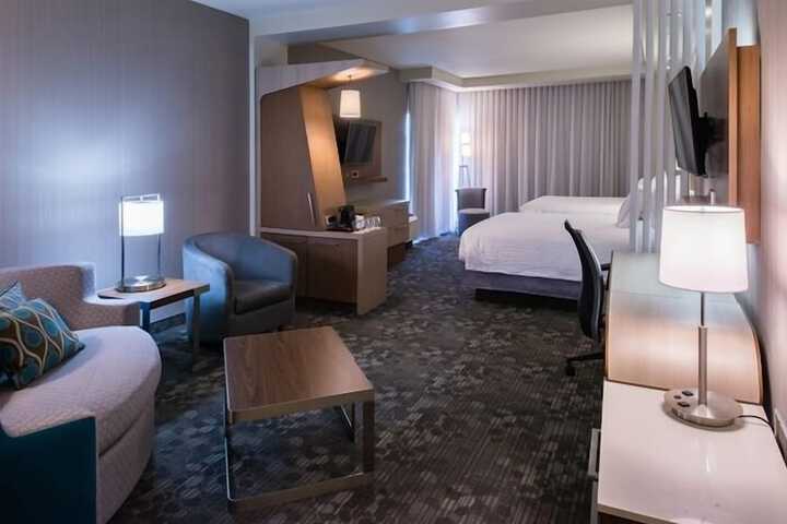 Room 22 of 42