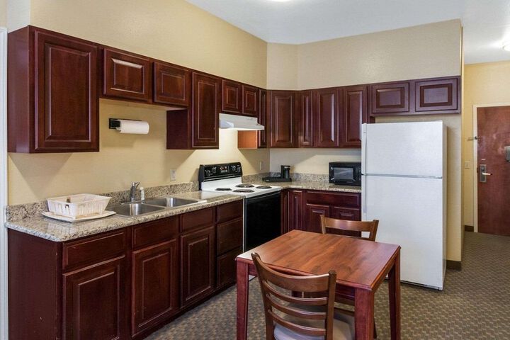 Room 15 of 48