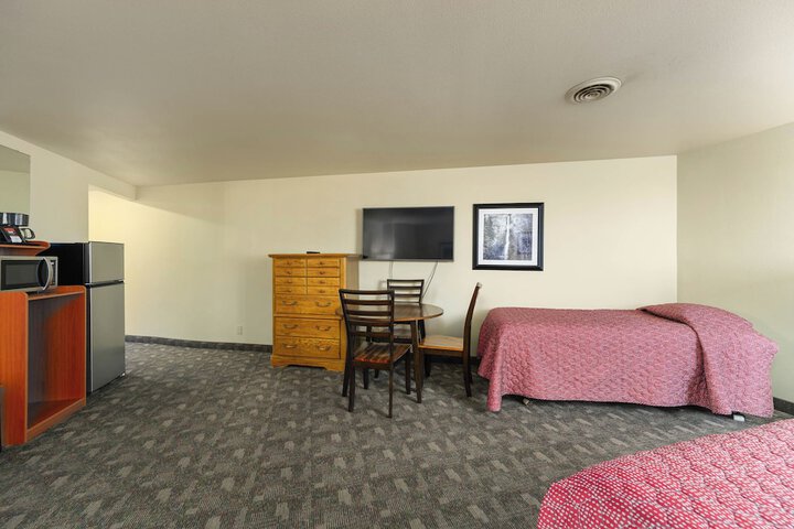 Room 103 of 128