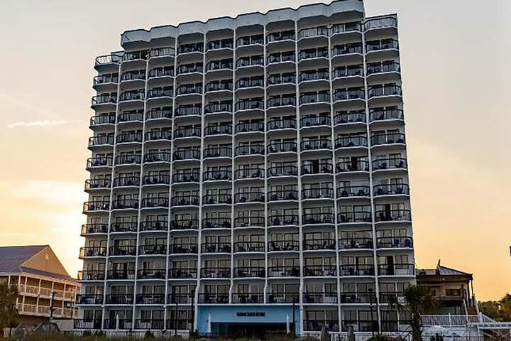 Hotel 2 of 64