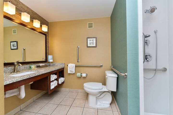 Room 15 of 47