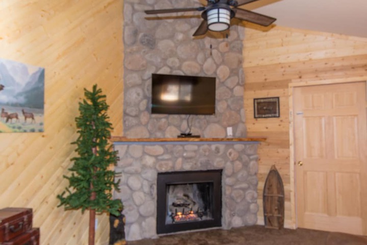 Upper Canyon Inn & Cabins