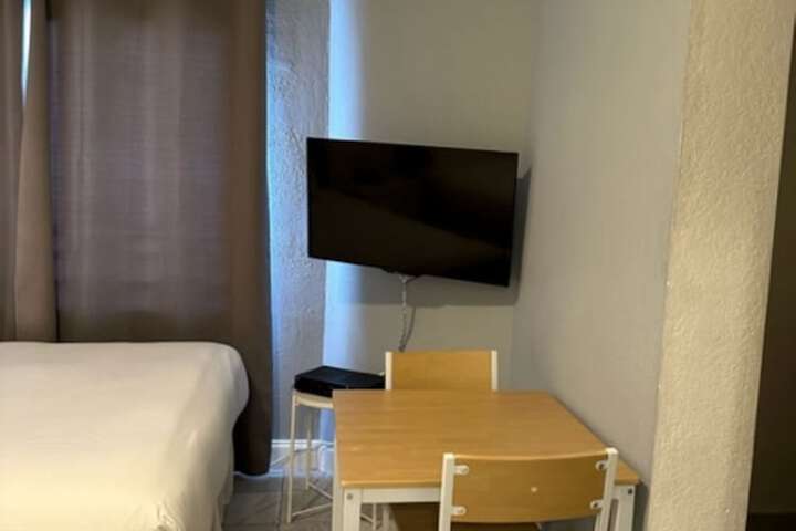 Room 65 of 93
