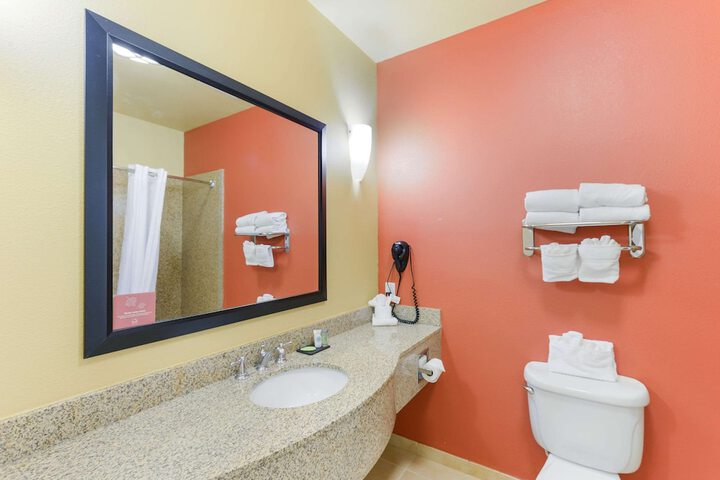 Room 18 of 53