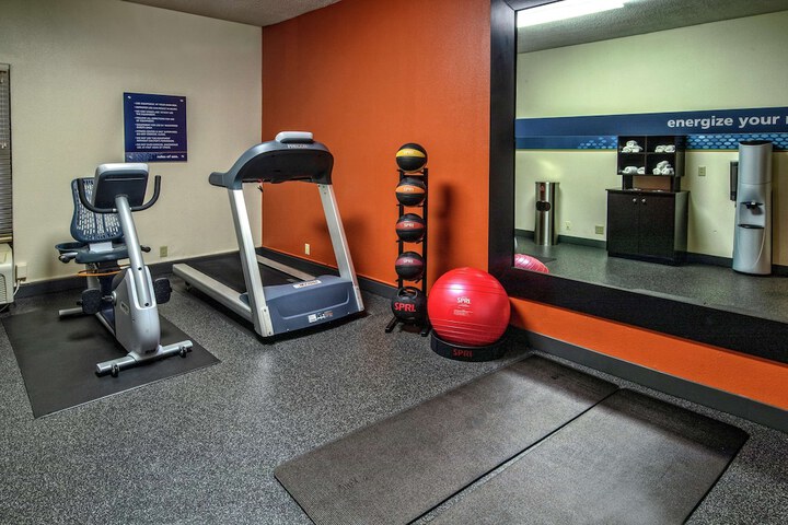 Hampton Inn by Hilton Charlotte / Matthews