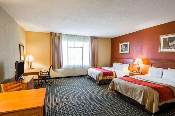 Clarion Inn & Suites Miami International Airport
