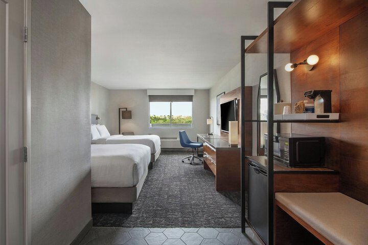 Four Points by Sheraton Los Angeles Westside