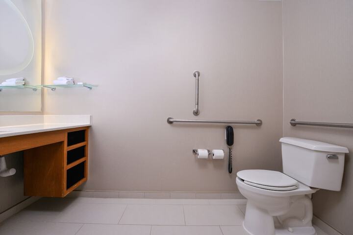 Room 10 of 25