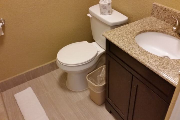 Room 15 of 27