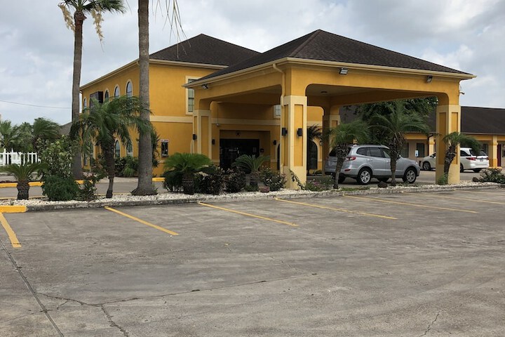 Hotel 8 of 94