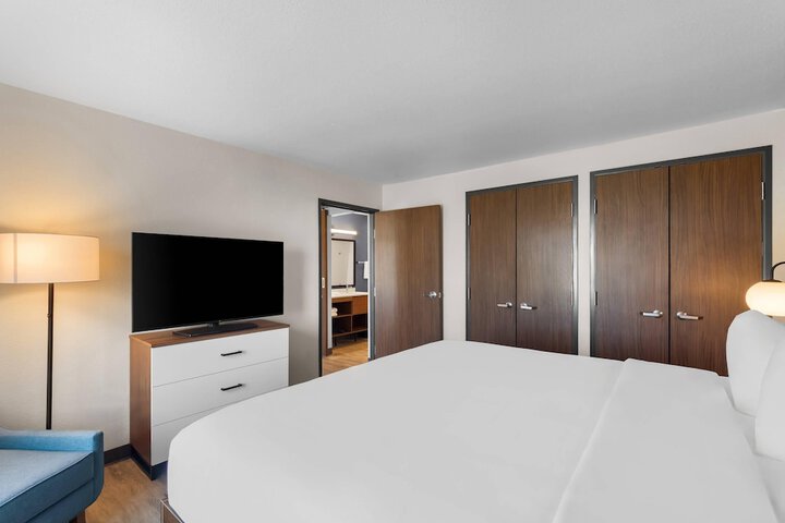 Everhome Suites Bastrop by Choice Hotels