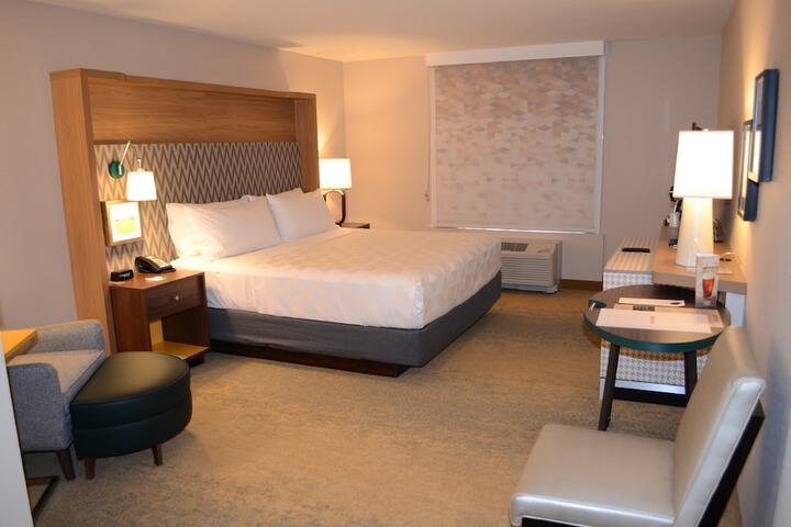 Room 49 of 117