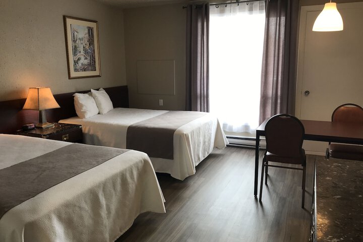 Room 10 of 34