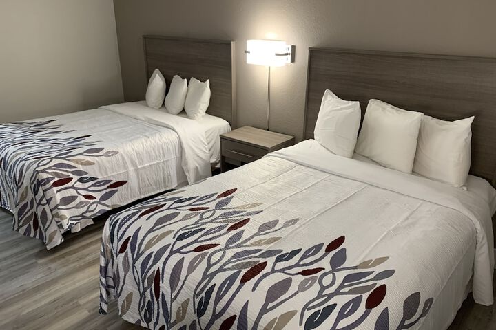 Room 25 of 38