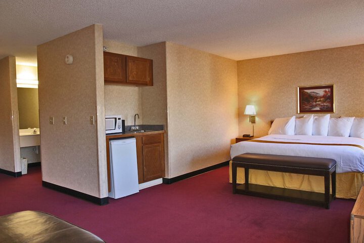Room 27 of 65