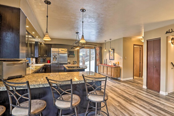 Private Sauna & Mtn Views: Idaho Springs Gem