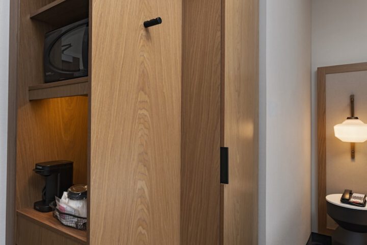 Room 15 of 24