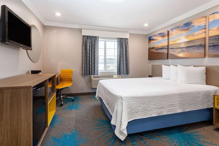 Room 21 of 79