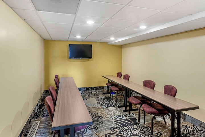 Best Western Plus Landmark Inn