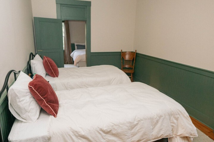 Room 41 of 48