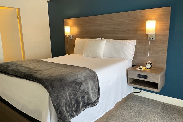 Room 85 of 130