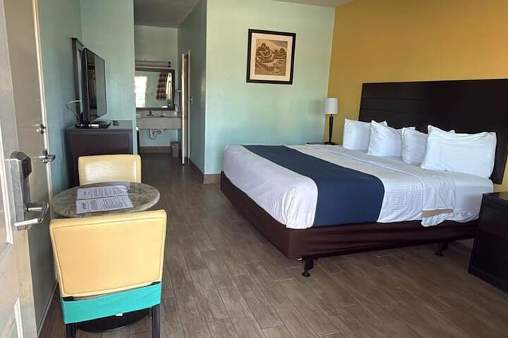 The Island Hotel Near Beach Port Aransas