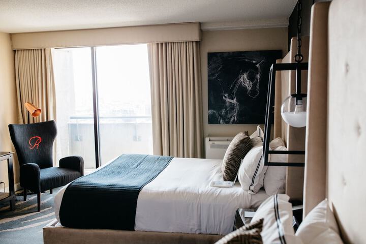 Room 17 of 82