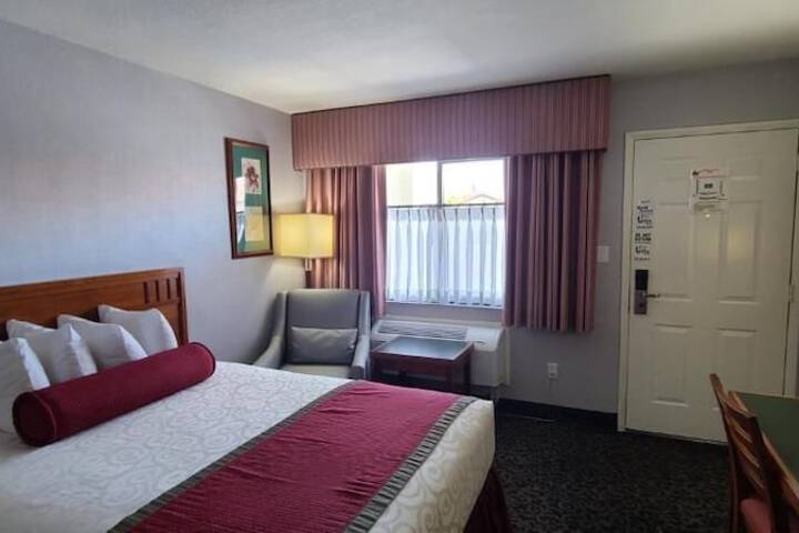Room 21 of 27