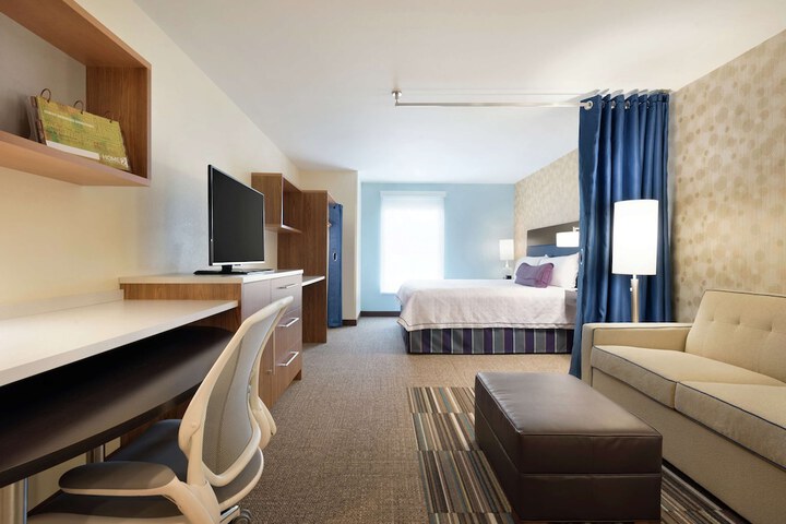 Room 9 of 28
