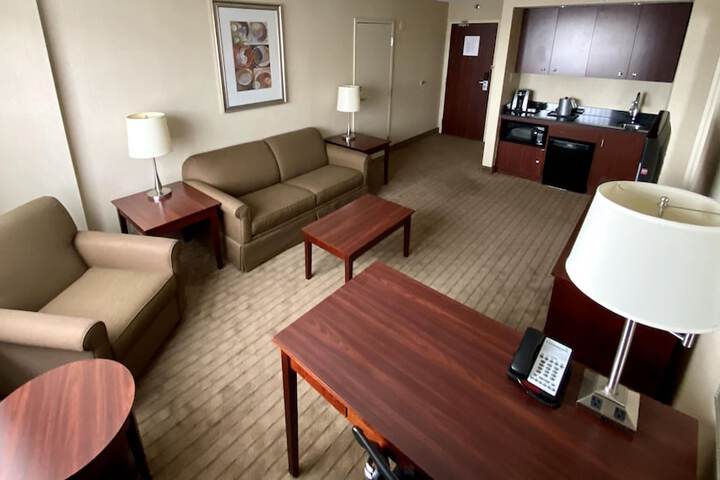Room 19 of 48