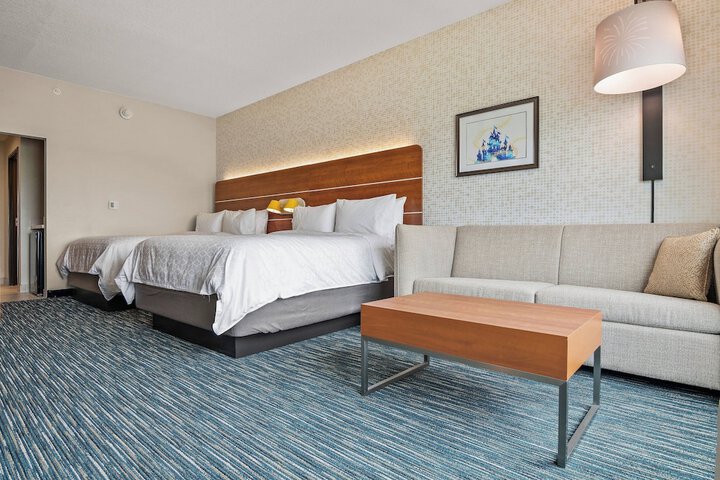 Room 16 of 33