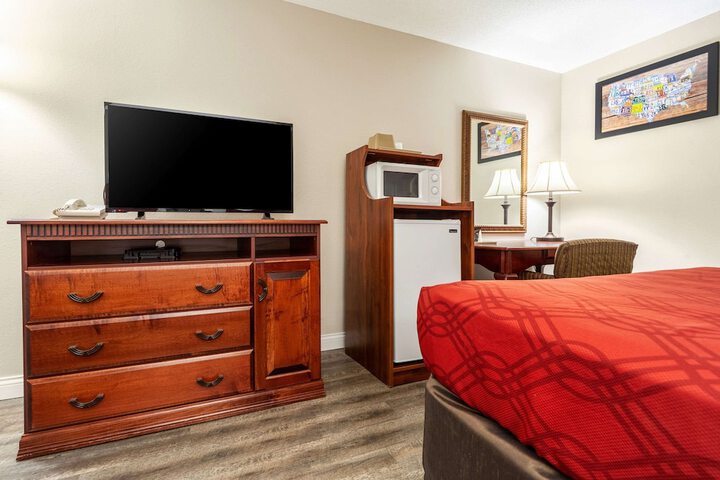 Room 41 of 74