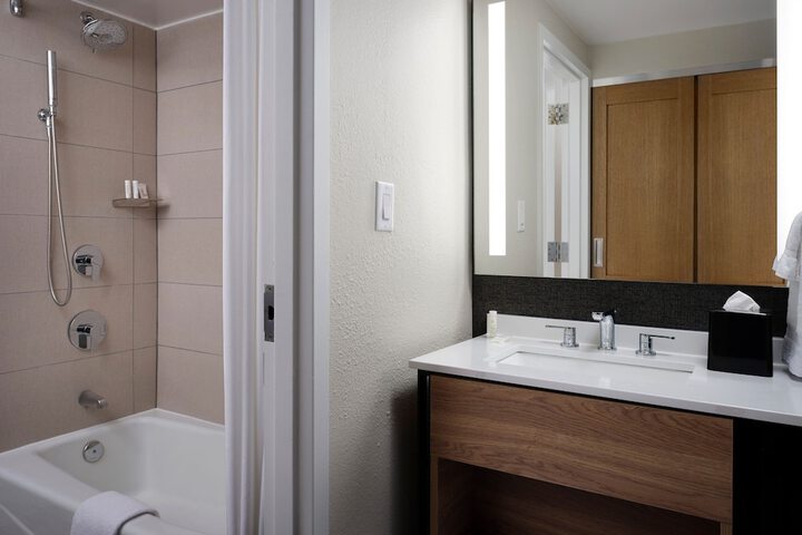 Room 19 of 49
