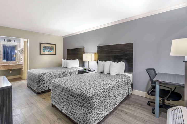 Room 18 of 31