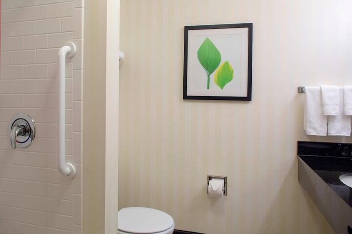Room 14 of 28