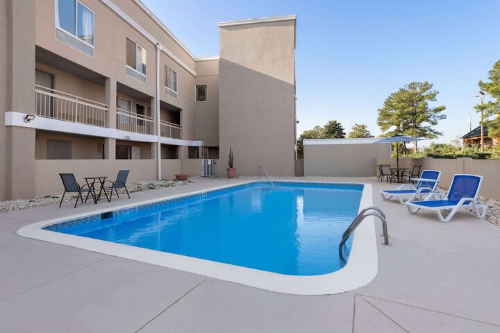 Pool 7 of 54