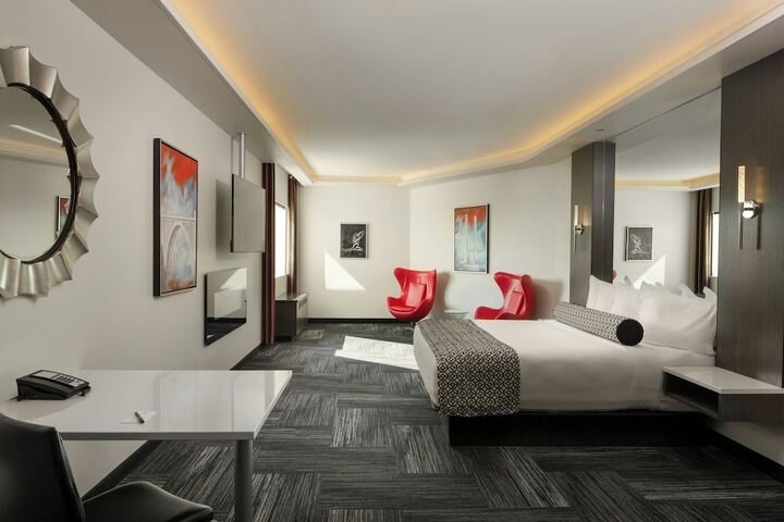 Room 12 of 92