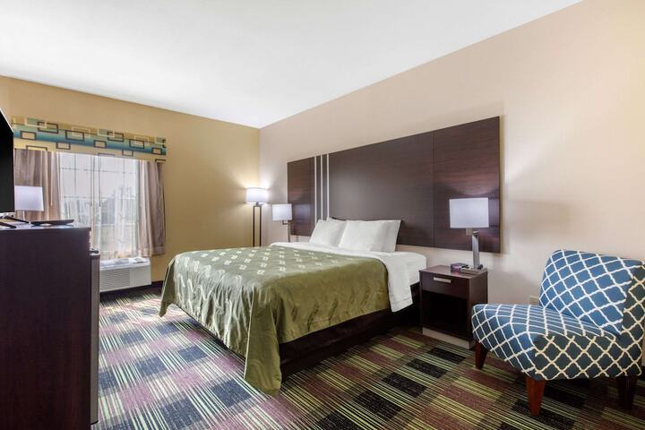 Room 15 of 36