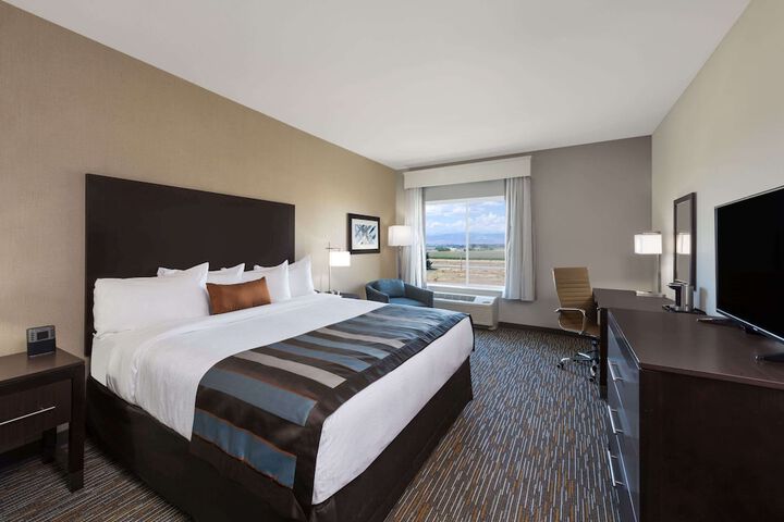 Room 32 of 49