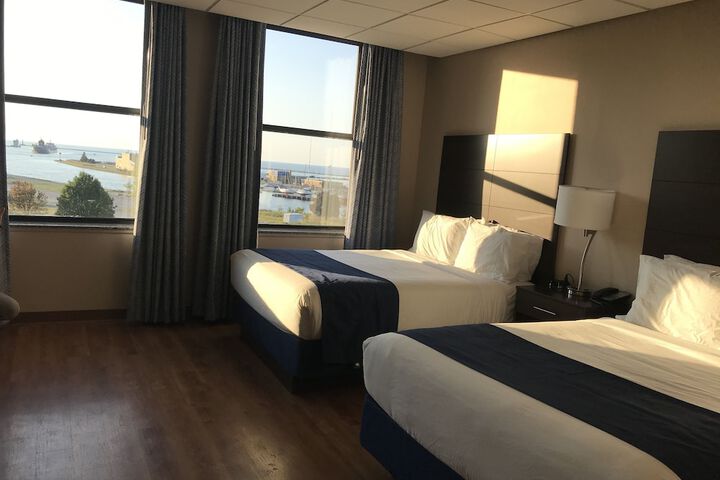 Room 10 of 48